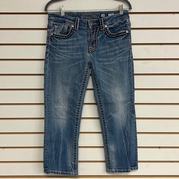 Miss Me Jeans with intricate pocket stitching - size 26 - Picture 1 of 13